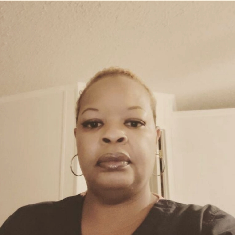 Meet your Posher, Latonya